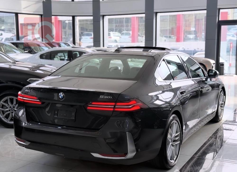 بی ئێم دەبڵیو سیریەس 5